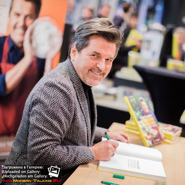 07.11.2017 Thomas Anders презентация книги "Modern Cooking" книжный магазин Mayersche Buchhandlung Кельн