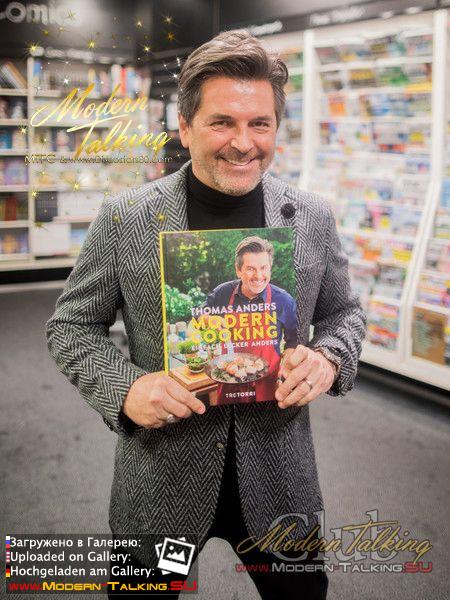 07.11.2017 Thomas Anders презентация книги "Modern Cooking" книжный магазин Mayersche Buchhandlung Кельн