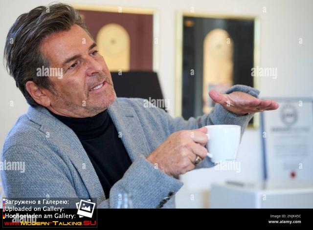 13.02.2023 Томас Андерс дает интервью немецкому информационному агентству в своем офисе в Кобленце, Германия