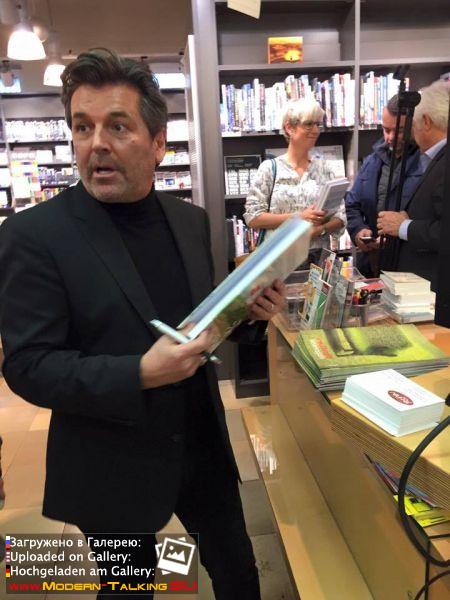 14.11.2015 Томас Андерс на презентации книги Люси и Лиона в книжном магазине Reuffel