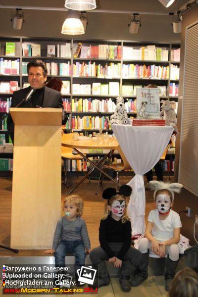 14.11.2015 Томас Андерс на презентации книги Люси и Лиона в книжном магазине Reuffel