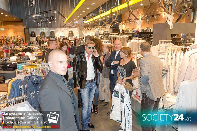 18.10.2013 Dieter in Vienna-the celebration of the 1 year shop G3