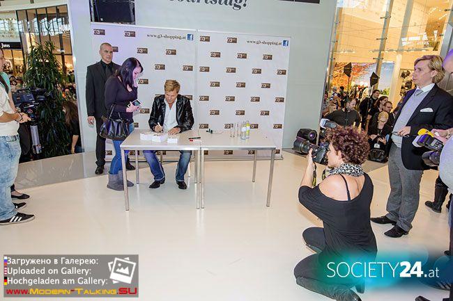 18.10.2013 Dieter in Vienna-the celebration of the 1 year shop G3