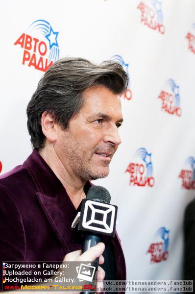 Сразу после выступления Томас Андерс даёт интервью телеканалам