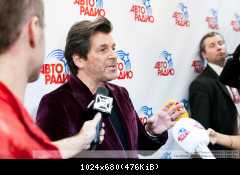 Сразу после выступления Томас Андерс даёт интервью телеканалам