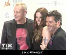 hmelanie-chisholm-umringt-vo