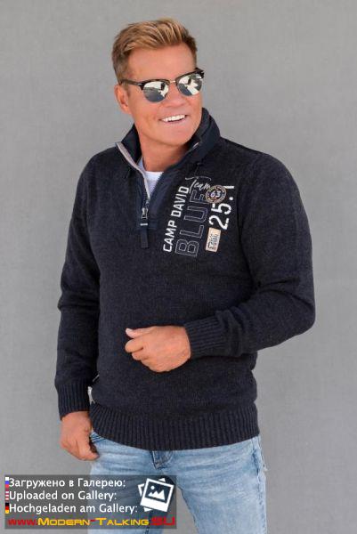 troyer-pullover-mit-kapuze-und-artwork-664154