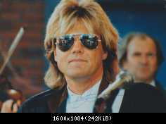 Фото с автографами