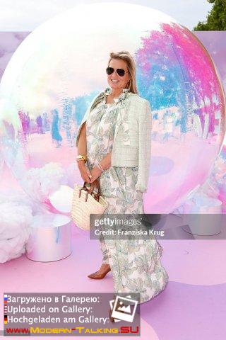 2025 Claudia Weidung-Anders  RIANI CRUISE