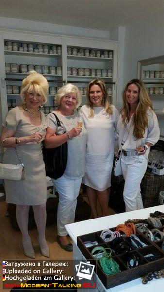 Женский день в гостях у HOME&DOGS