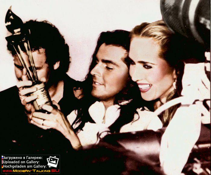 Томас Андерс и Нора (242)