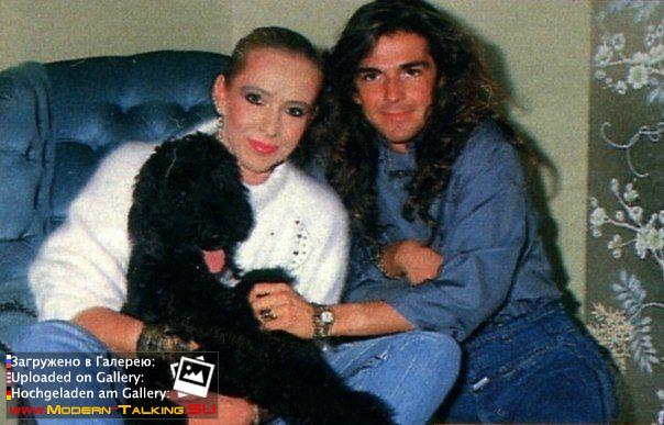 Томас Нора с собакой))))