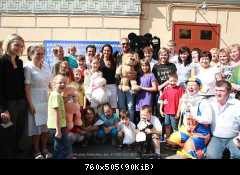 8 июля 2011 Кевин Костнер и Томас Андерс в Городской больнице № 2 г.Санкт-Петербург