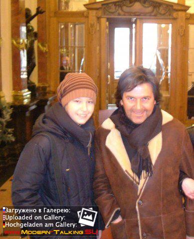 Томас Андерс с поклонниками (11)