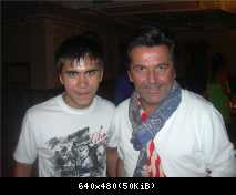 Томас Андерс с поклонниками (13)