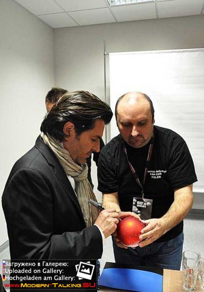 Томас Андерс с поклонниками (16)