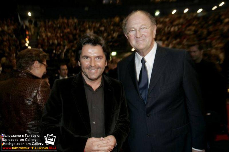 Томас Андерс с поклонниками (31)