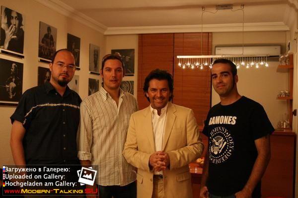 Томас Андерс с поклонниками (57)