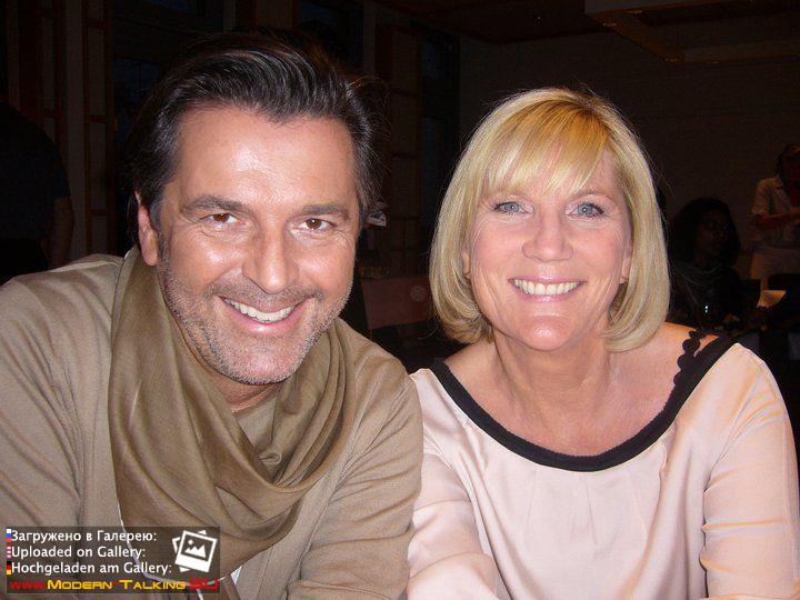 Томас Андерс с поклонниками