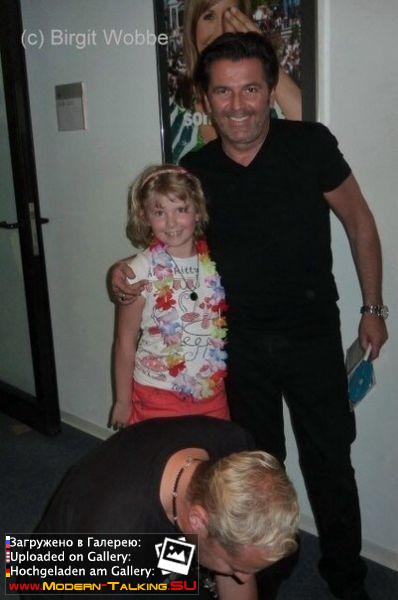 Томас Андерс с поклонниками