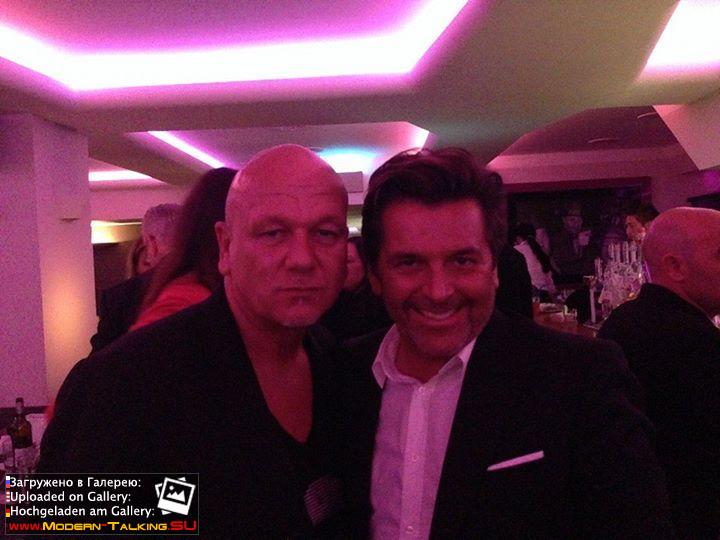 Томас Андерс с поклонниками