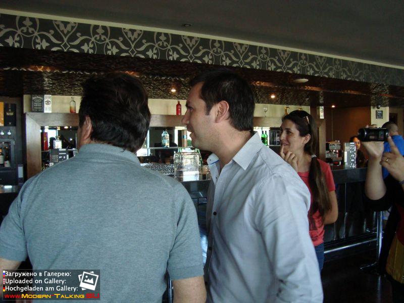 Томас Андерс с поклонниками