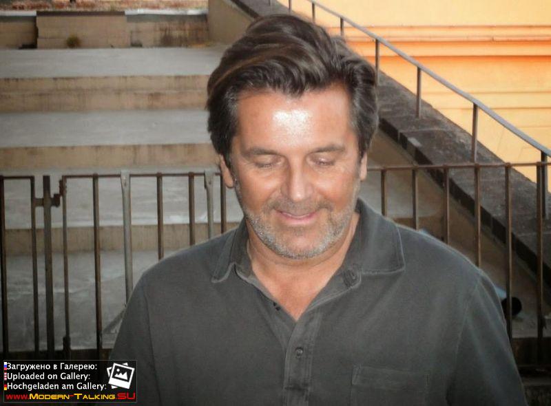 Томас Андерс с поклонниками