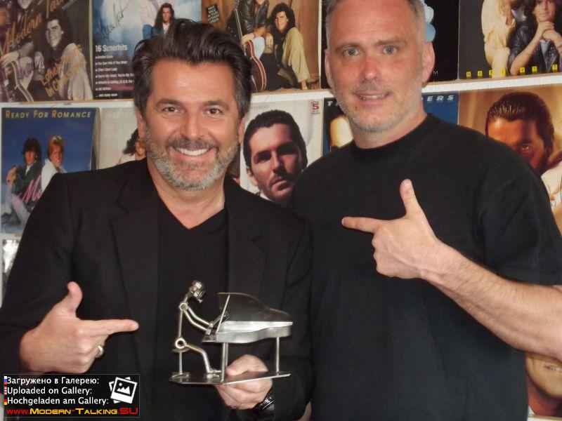 Томас Андерс с поклонниками