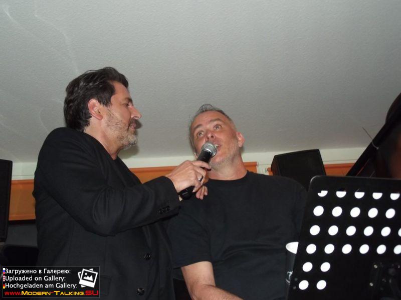 Томас Андерс с поклонниками