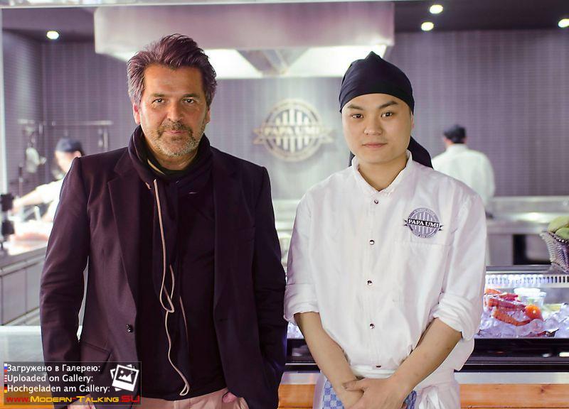 Томас Андерс с поклонниками