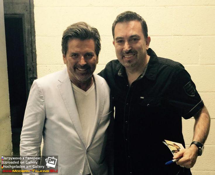 Томас Андерс с поклонниками