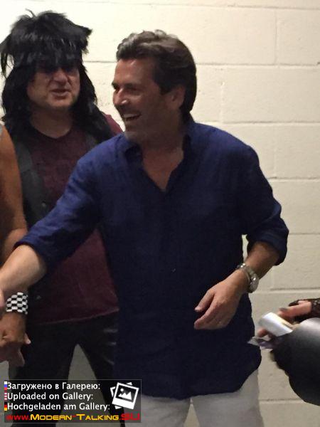 Томас Андерс с поклонниками