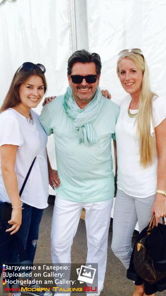 Томас Андерс с поклонниками