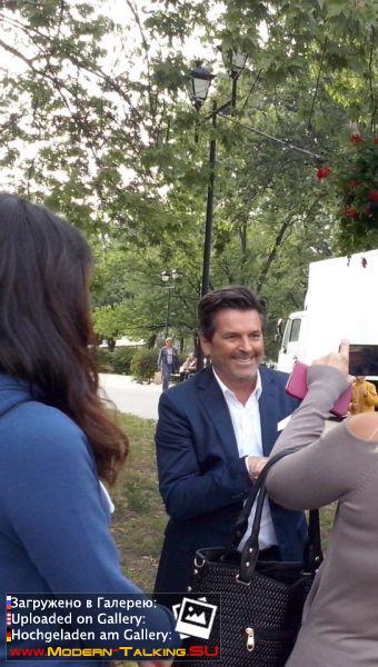 Томас Андерс с поклонниками