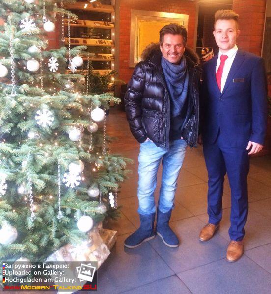 Томас Андерс с поклонниками