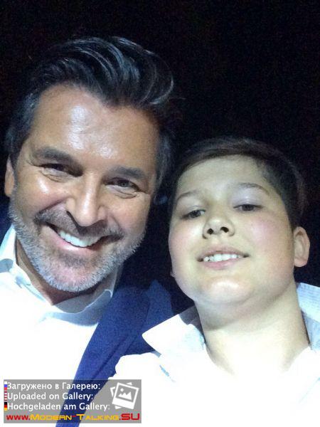 Томас Андерс с поклонниками