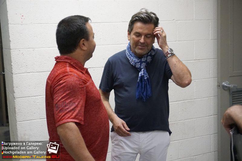 Томас Андерс с поклонниками