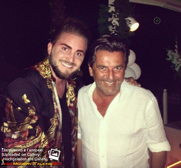 Томас Андерс с поклонниками