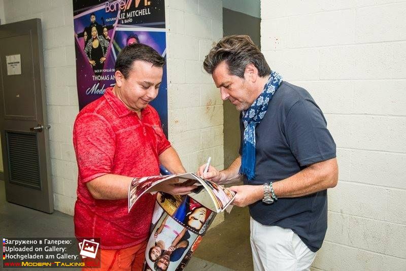 Томас Андерс с поклонниками