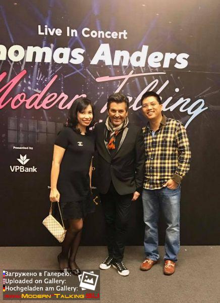 Томас Андерс с поклонниками