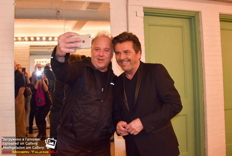 Томас Андерс с поклонниками