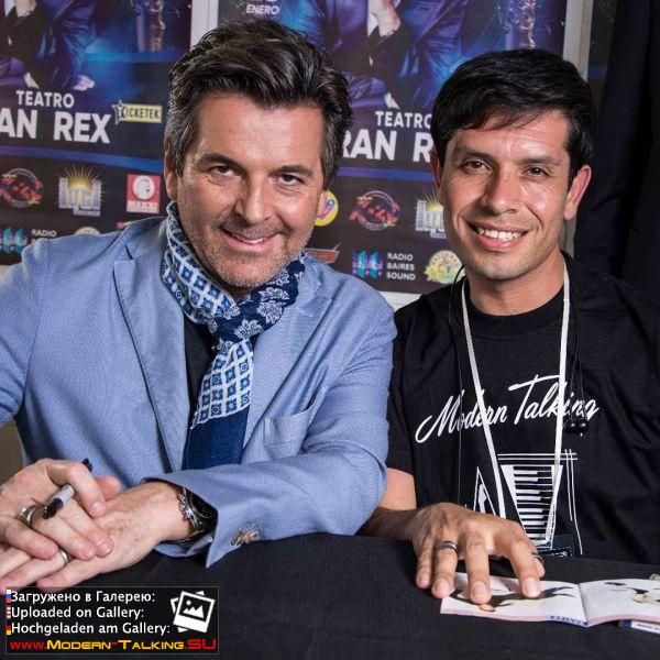 Томас Андерс с поклонниками