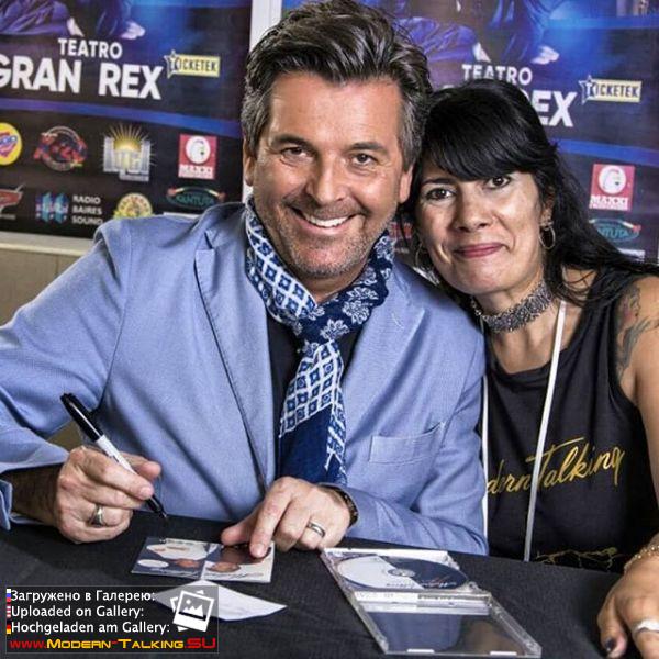 Томас Андерс с поклонниками