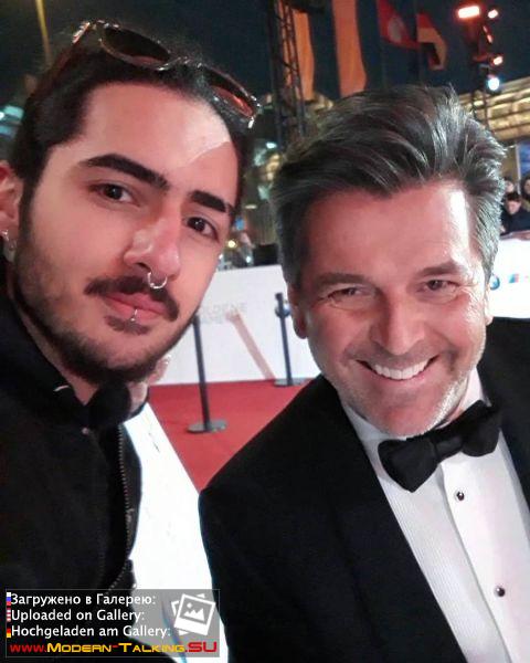 Томас Андерс с поклонниками