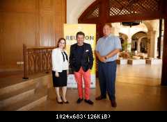 Томас Андерс с поклонниками