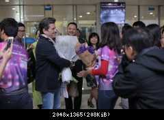 Томас Андерс с поклонниками