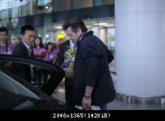 Томас Андерс с поклонниками