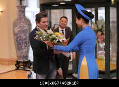 Томас Андерс с поклонниками