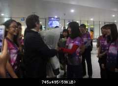 Томас Андерс с поклонниками