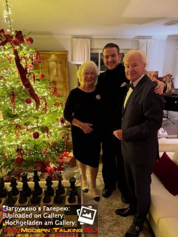 2025 декабрь Томас Андерс с семьей в Рождество